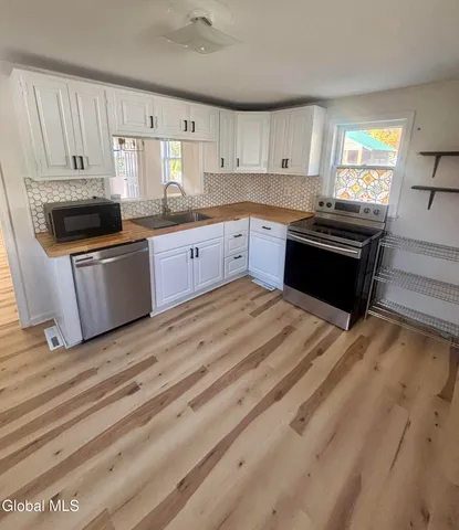 $2,995 | 35 State Street, Saratoga Springs, NY 12866