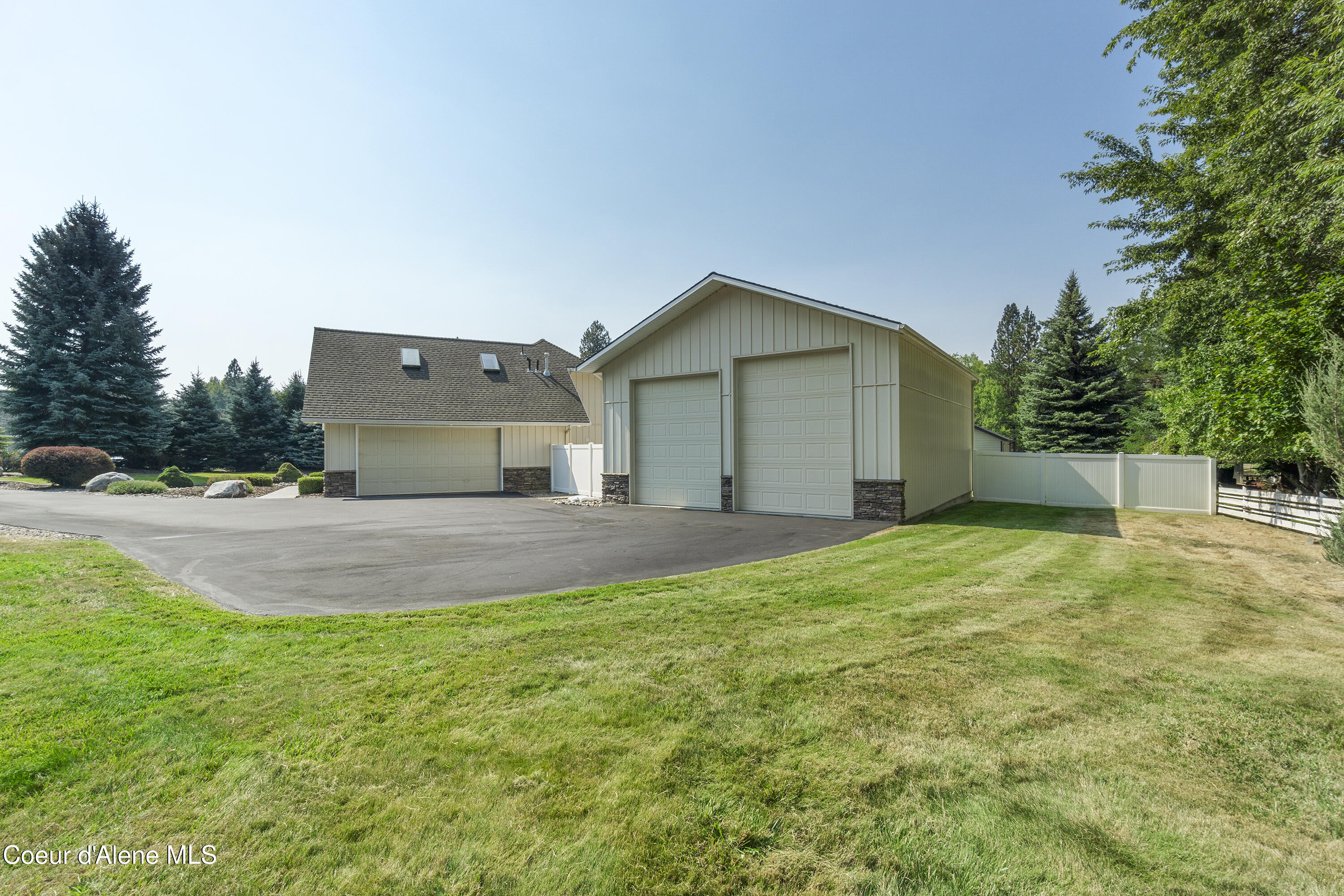 11907 North Blue Jay Court Hayden, ID 83835 - Photo 4 of 41 Looking south to home and shop