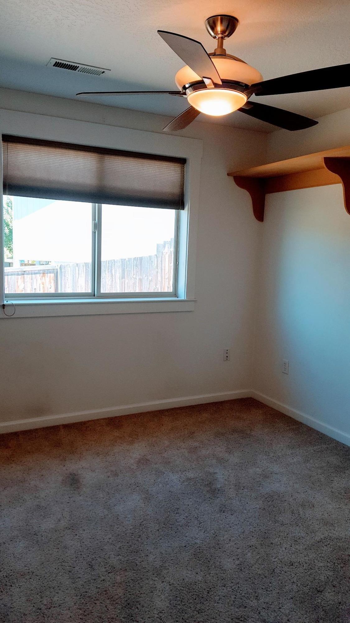 1144 Highlands Drive Eagle Point, OR 97524 - Photo 19 of 35 2nd Bedroom