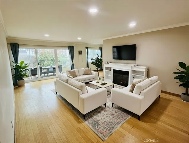 $699,000 | 100 Hermosa Avenue, Unit 3A, Long Beach, CA 90802