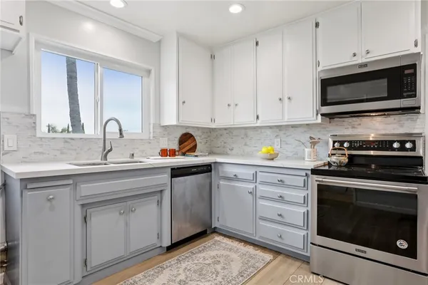 $669,000 | 100 Hermosa Avenue, Unit 3A, Long Beach, CA 90802