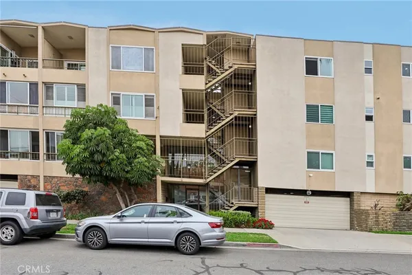 $669,000 | 100 Hermosa Avenue, Unit 3A, Long Beach, CA 90802