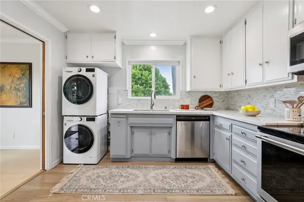 $669,000 | 100 Hermosa Avenue, Unit 3A, Long Beach, CA 90802