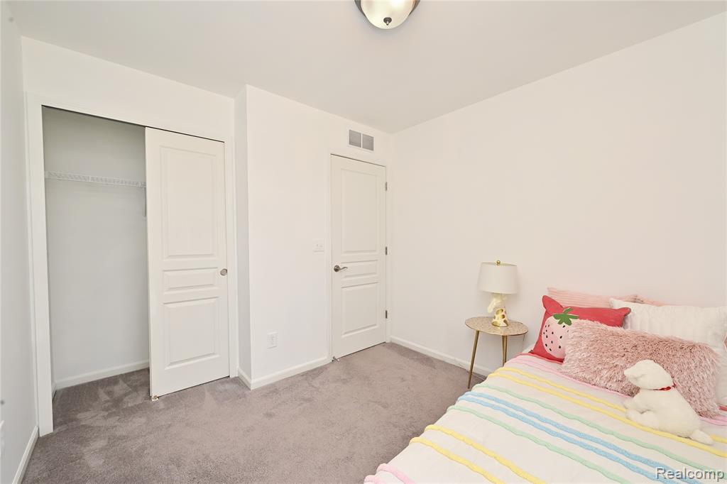 2817 Hartwick Drive Rochester, MI 48307 - Photo 25 of 37