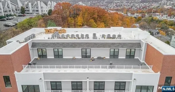 $2,650 | 318 Dixon Avenue, Unit 403, Paterson, NJ 07501