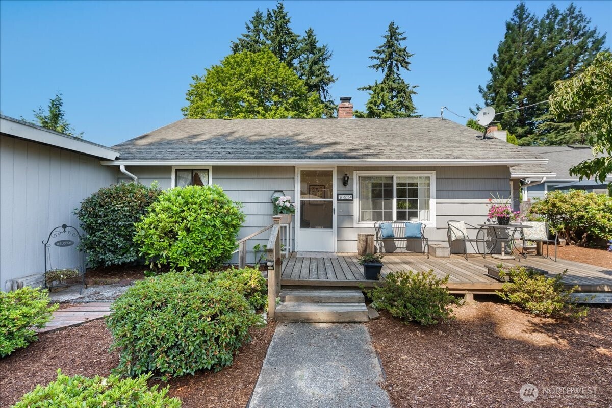 859 Southwest 132nd Street Burien, WA 98146 - Photo 2 of 37