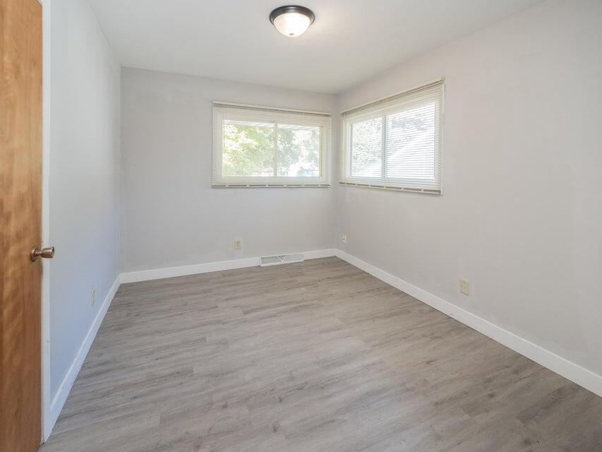 1516 Nazareth Road Kalamazoo, MI 49048 - Photo 12 of 34 12