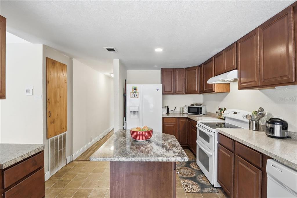 4686 South Brush Hollow Loop Inverness, FL 34450 - Photo 8 of 50