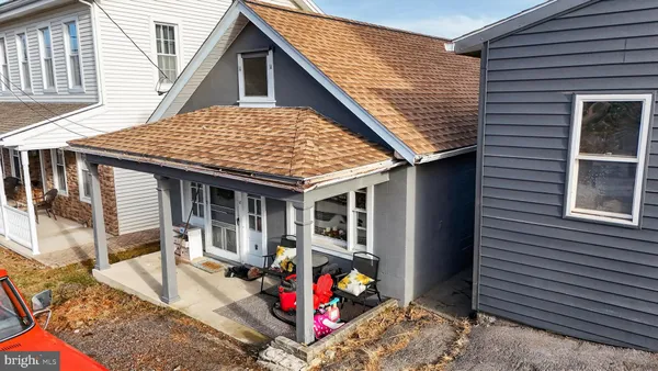 $500,000 | 121 Susanna Street, Dalmatia, PA 17017