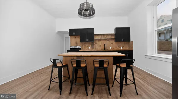 $500,000 | 121 Susanna Street, Dalmatia, PA 17017