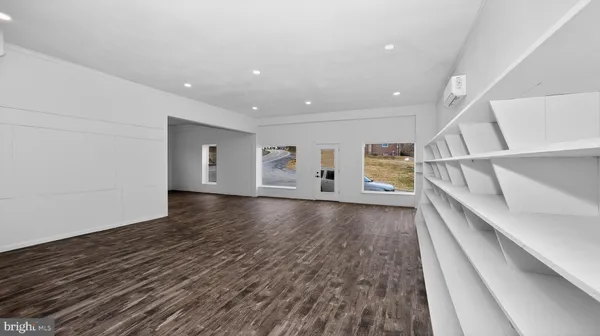 $500,000 | 121 Susanna Street, Dalmatia, PA 17017
