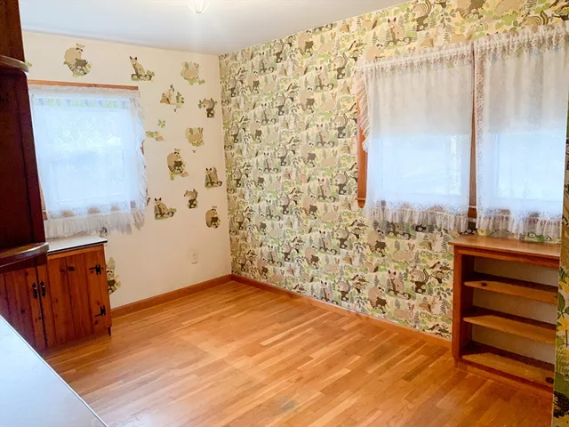 wooden floor in a gallery with wooden floor