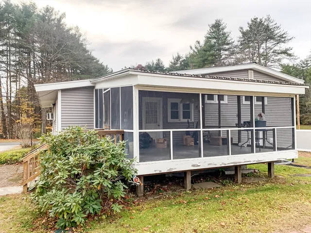 $2,150 | 227 Green River Road, Unit 1, Greenfield, MA 01301