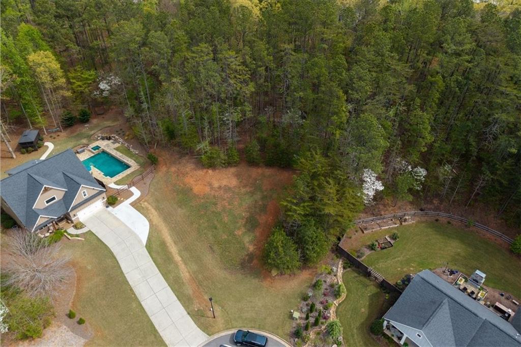 18 Pinoak Trail Cartersville, GA 30121 - Photo 4 of 6 an aerial view of a house with a yard