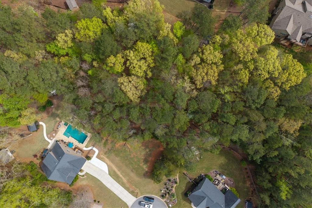 18 Pinoak Trail Cartersville, GA 30121 - Photo 5 of 6 an aerial view of a house with a yard