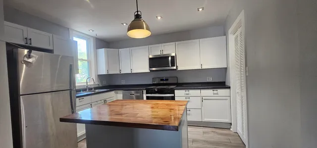 $2,150 | 202 East Main Street, Twin Lakes, WI 53181