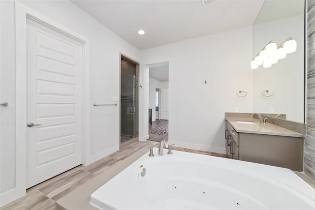 $4,500 | 11506 Royal Tower Place, Houston, TX 77082