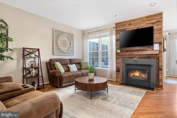 $734,900 | 20839 Miranda Falls Square, Sterling, VA 20165