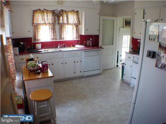 2696 Quakerbridge Road Mercerville, NJ 08619 - Photo 3 of 4