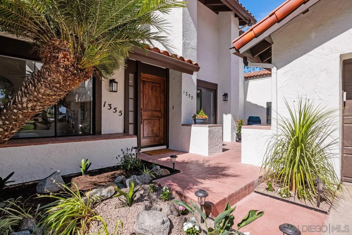 1355 Sun Valley Road Solana Beach, CA 92075 - Photo 2 of 37 Entry