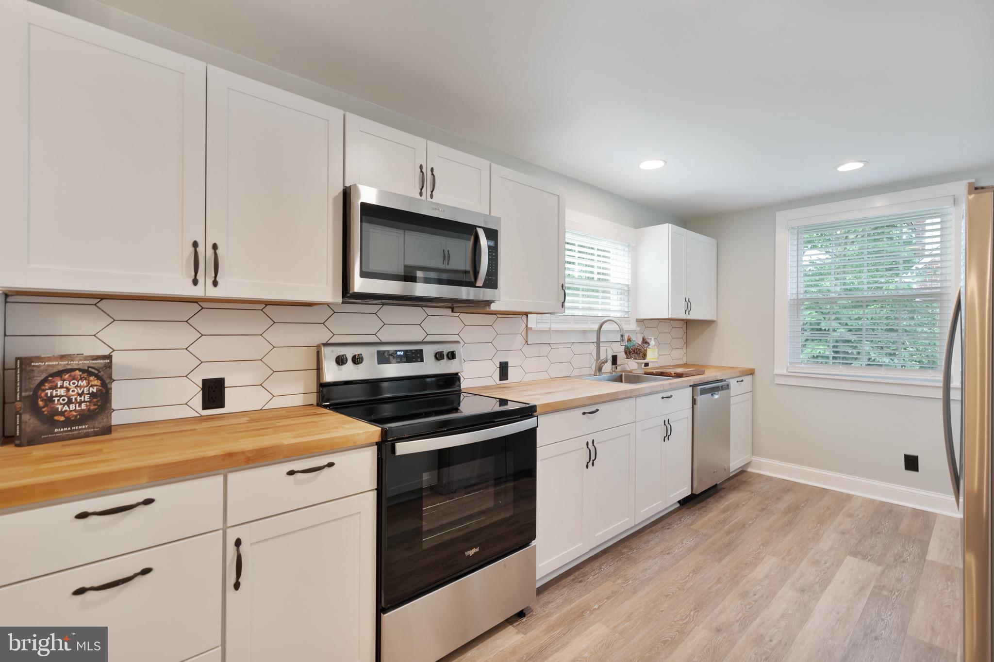 117 Trevose Road Feasterville-Trevose, PA 19053 - Photo 6 of 31