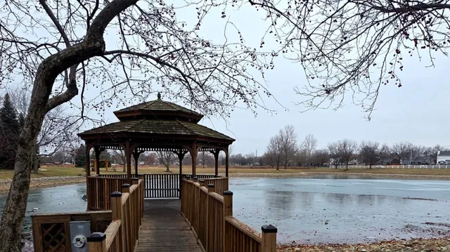 $335,000 | 1489 Windflower Court, Romeoville, IL 60446