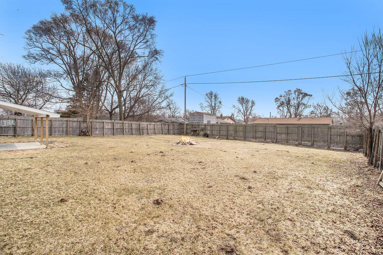 2430 Butler Road Benton Harbor, MI 49022 - Photo 3 of 15 20220310141943842883000000-o
