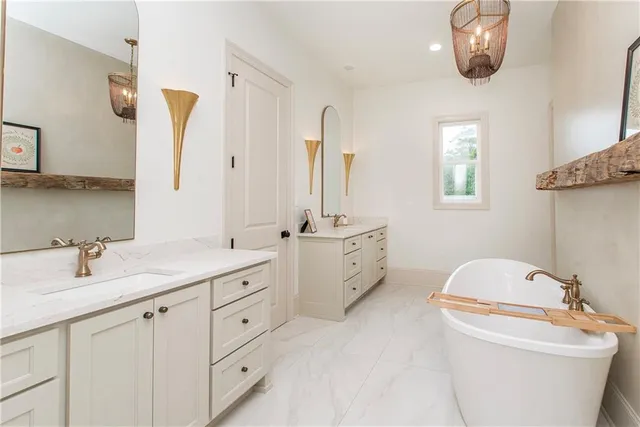 $975,000 | 5009 Twin River Place, Covington, LA 70433