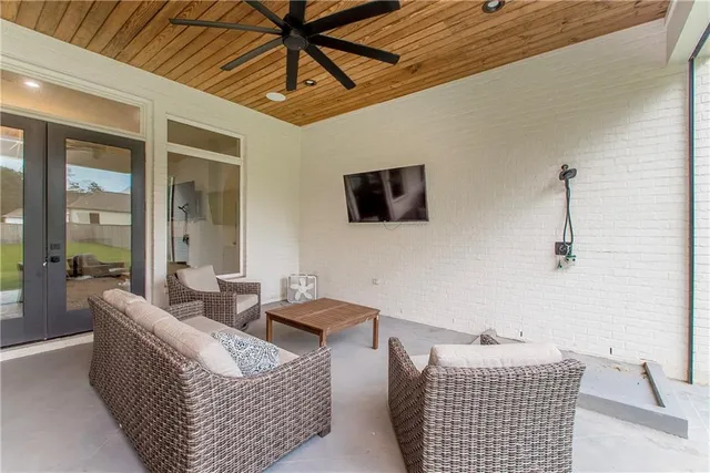 $975,000 | 5009 Twin River Place, Covington, LA 70433