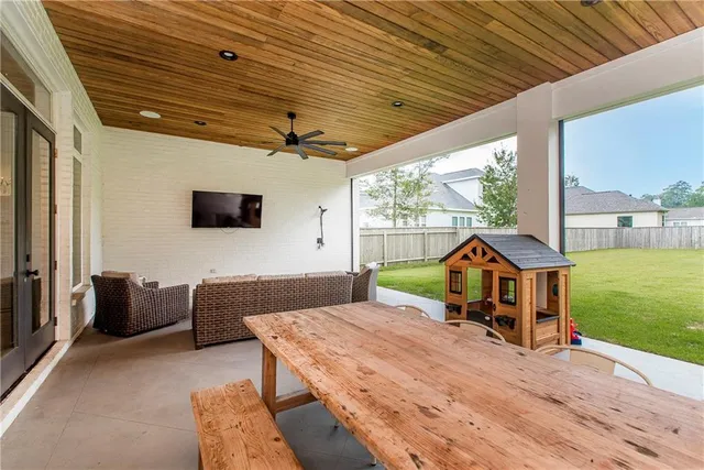 $975,000 | 5009 Twin River Place, Covington, LA 70433