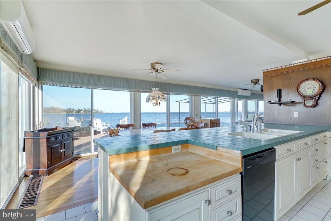 24 Cove Road West Bayville, NJ 08721 - Photo 10 of 36 Gallery Image 10