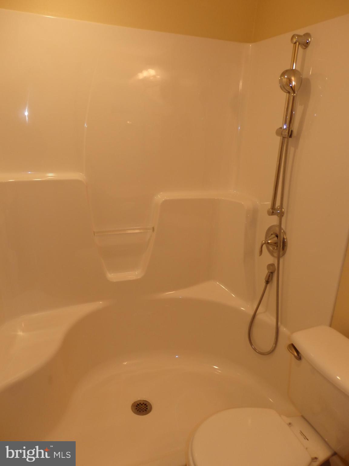 104 Brandon Road, Unit 1 Norristown, PA 19403 - Photo 14 of 24 Shower