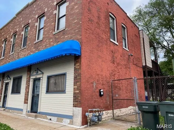 $800 | 2761 Gravois Avenue, Unit 1F, St. Louis, MO 63118