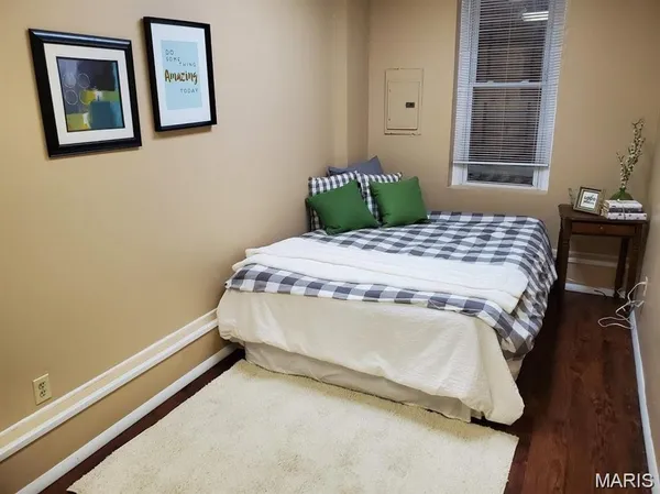 $800 | 2761 Gravois Avenue, Unit 1F, St. Louis, MO 63118