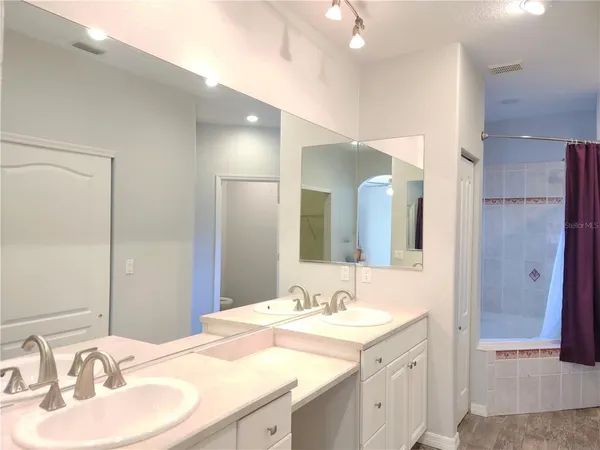 $2,300 | 5883 Monroe Road, Venice, FL 34293