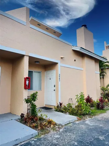 $193,000 | 3947 Coral Springs Drive, Unit 22, Coral Springs, FL 33065