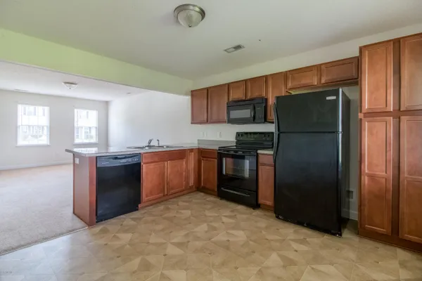 $1,250 | 307-5 Burley Drive, Hubert, NC 28539