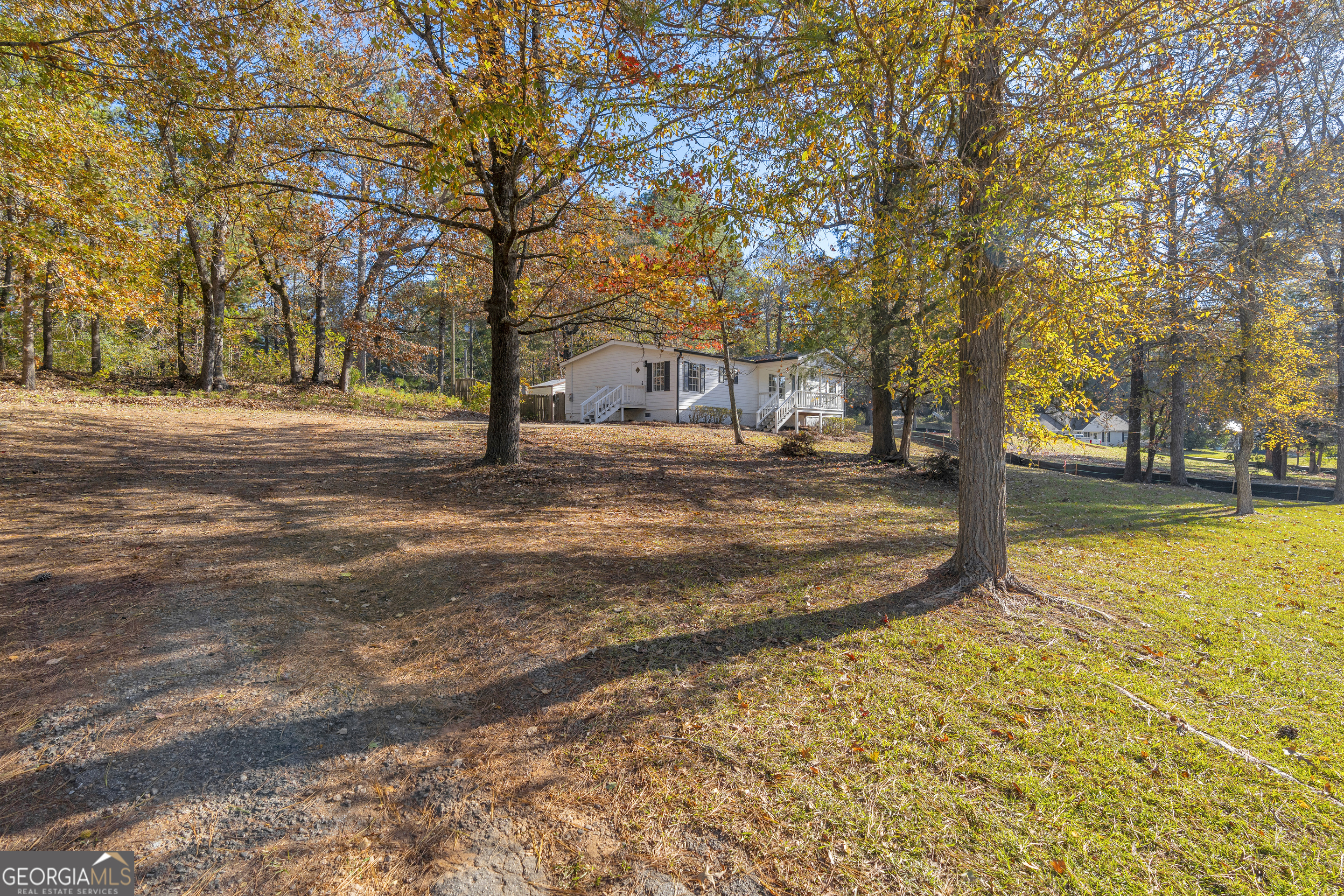 395 Barnetts Bridge Road Jackson, GA 30233 - Photo 41 of 82 a view of yard with tree
