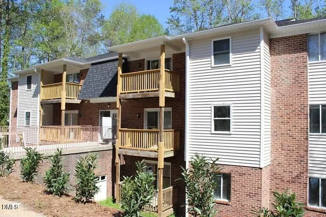 $1,200 | 203 East Ransom Street, Unit 3D, Fuquay-Varina, NC 27526