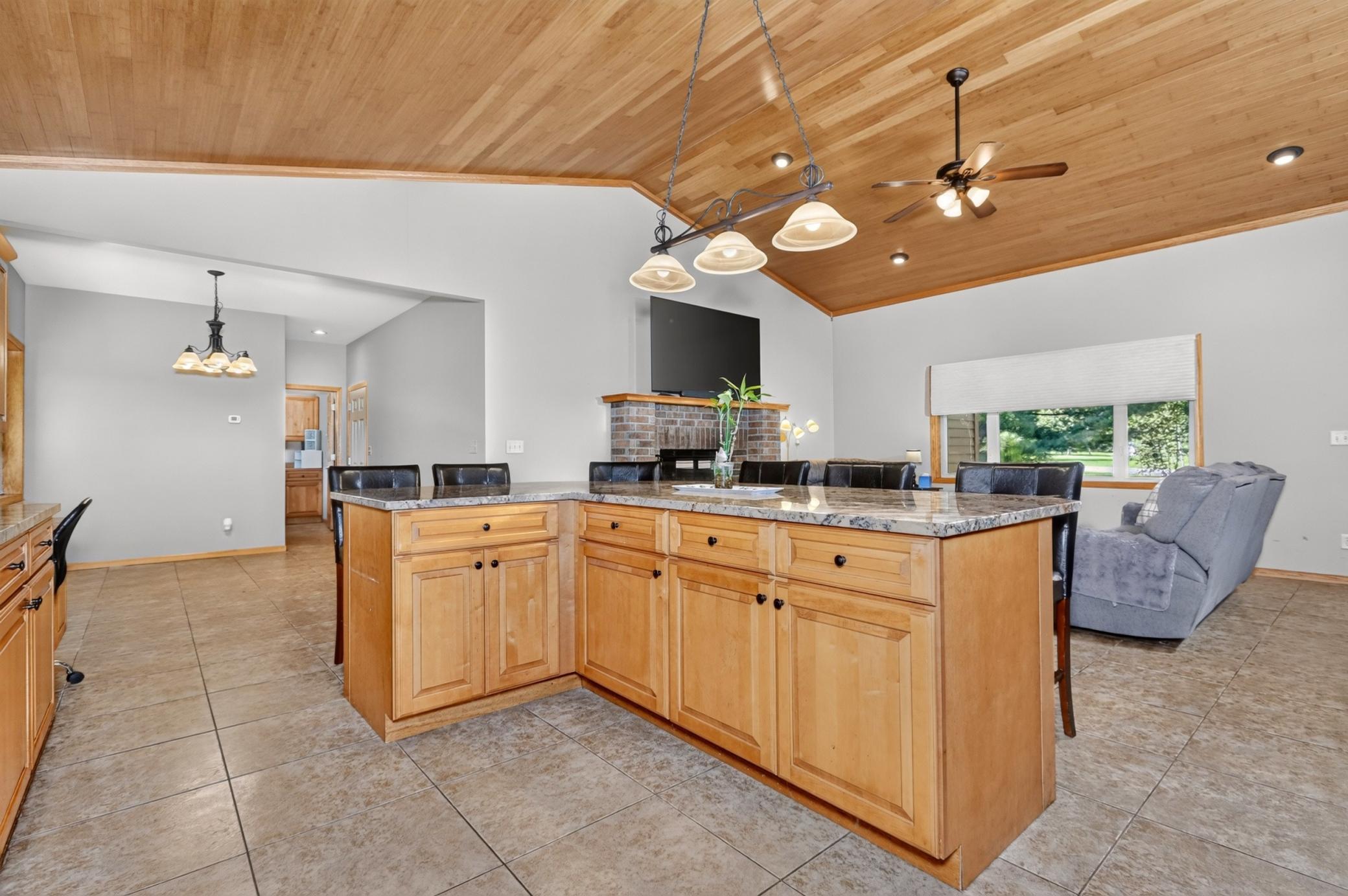 112 Bay Road Coleraine, MN 55722 - Photo 12 of 47 Gallery Image 12