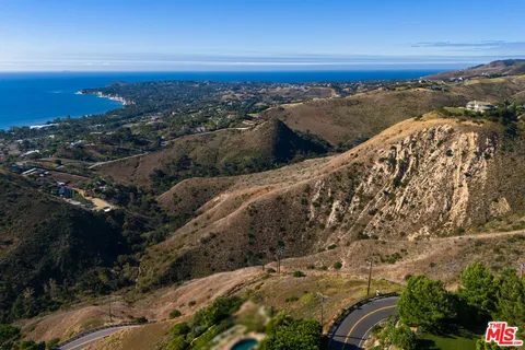 $995,000 | 5092 Latigo Canyon Road, Malibu, CA 90265
