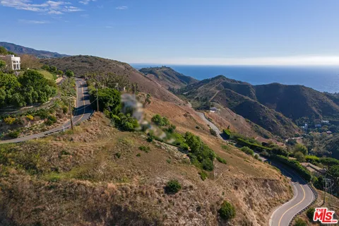 $995,000 | 5092 Latigo Canyon Road, Malibu, CA 90265