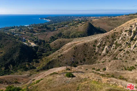 $995,000 | 5092 Latigo Canyon Road, Malibu, CA 90265