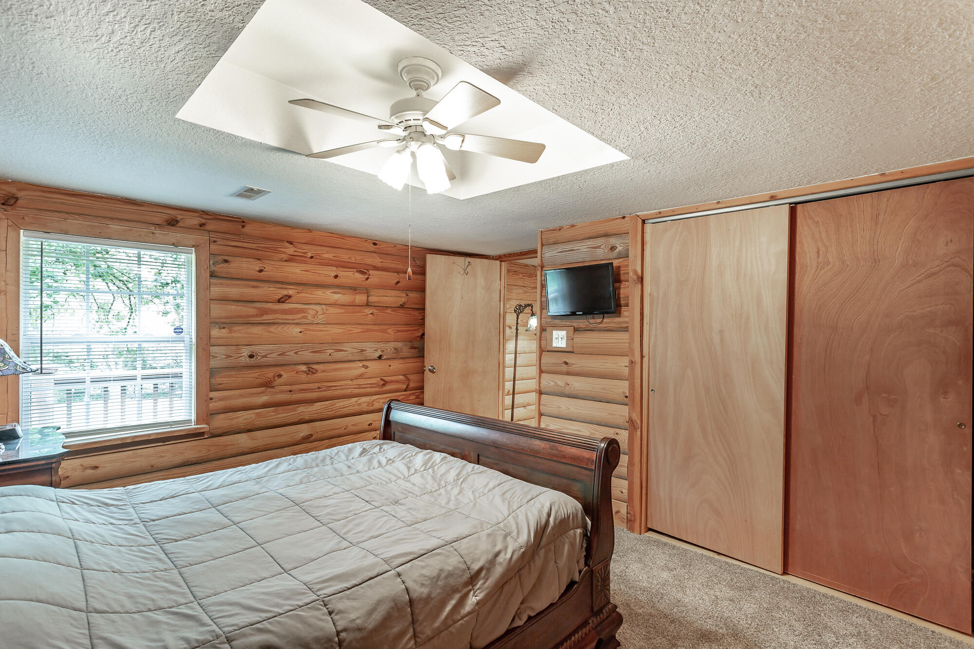 1221 Coffelt Road Hixson, TN 37343 - Photo 17 of 33 Master bedroom