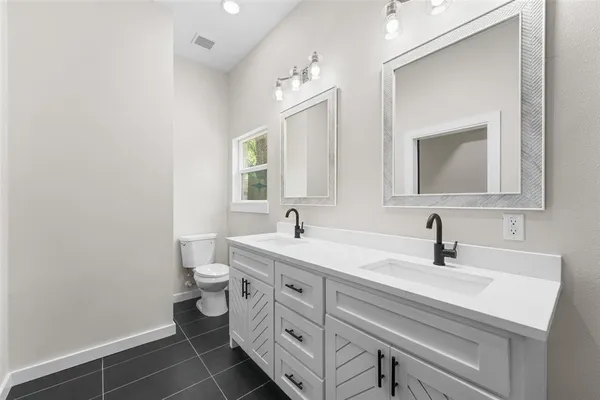 $289,900 | 108 Parkside Drive, Trinidad, TX 75163