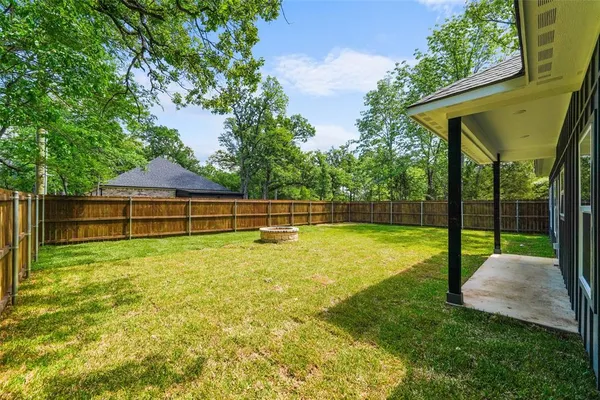 $289,900 | 108 Parkside Drive, Trinidad, TX 75163