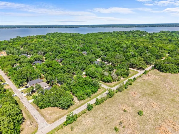 $289,900 | 108 Parkside Drive, Trinidad, TX 75163