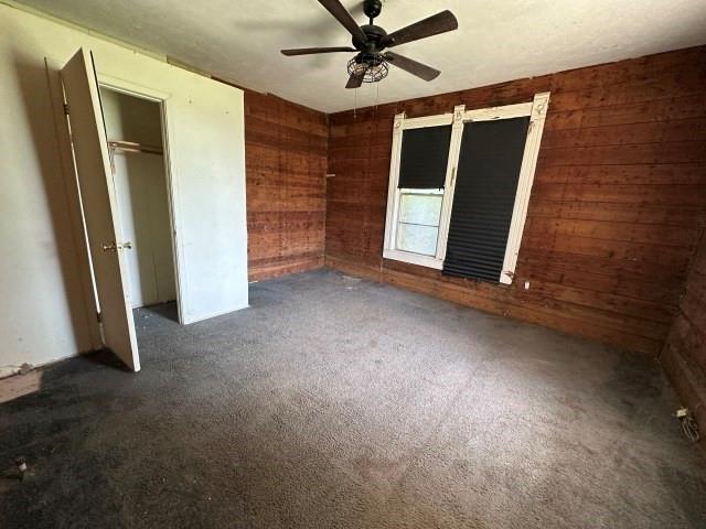202 Mill Street Valley View, TX 76272 - Photo 13 of 22 a view of an empty room with closet area