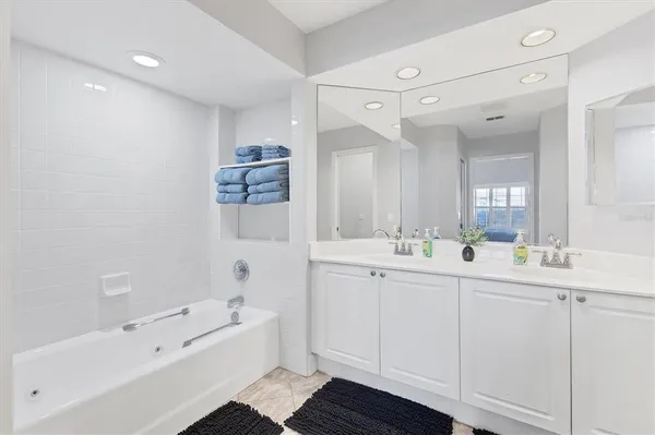 $4,000 | 3605 54th Drive West, Unit 104, Bradenton, FL 34210