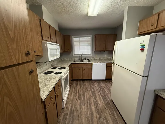 $1,550 | 258 North Villas Court, Unit A, Tallahassee, FL 32303